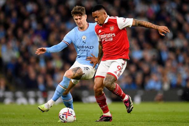 转会市场中 转会市场中