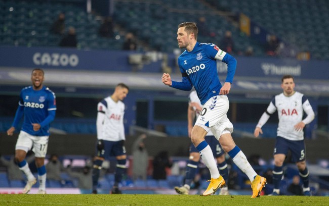 全力帮助她 全力帮助她